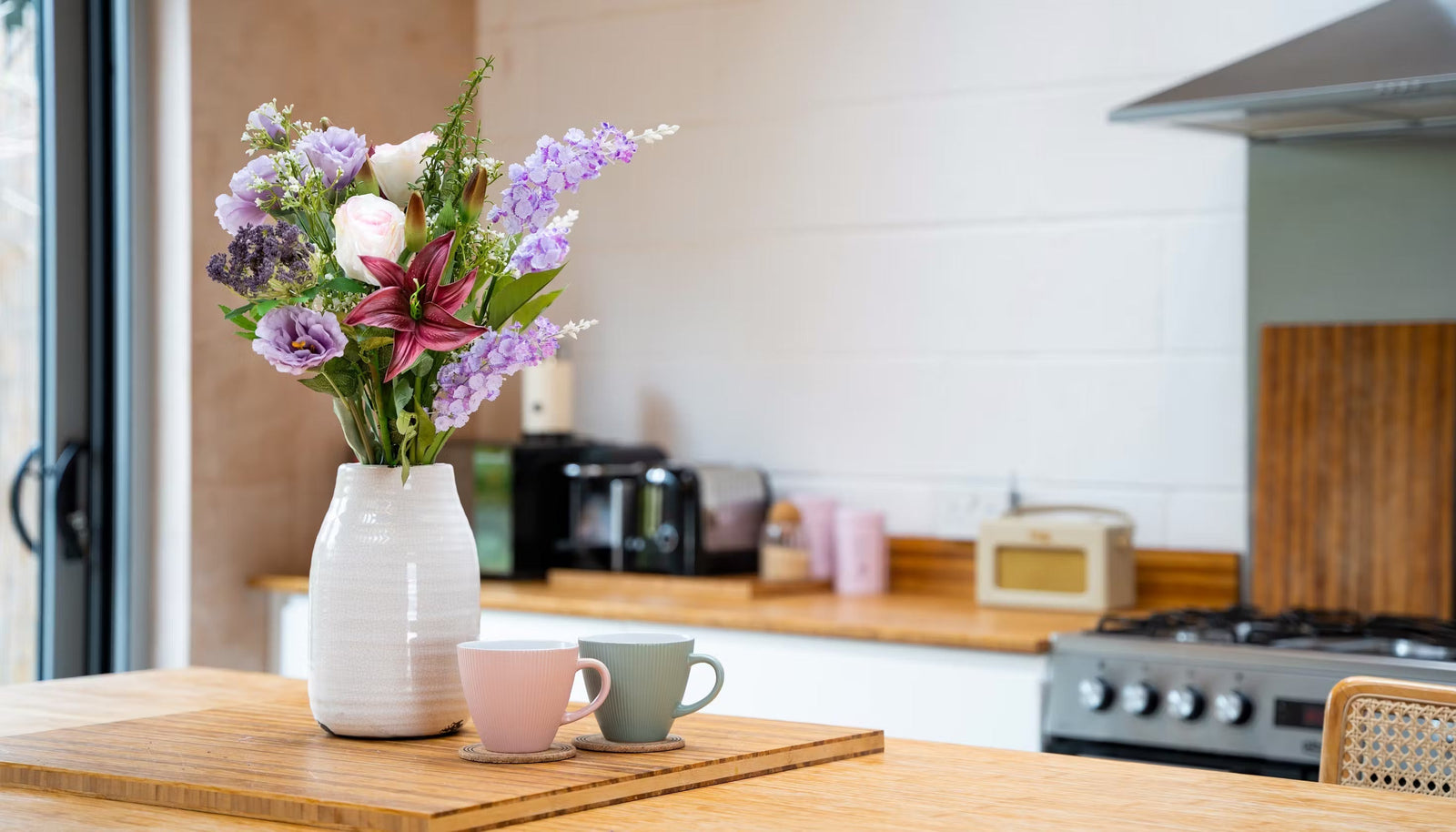 What to put at the bottom of your fake flower vase? Unique ideas